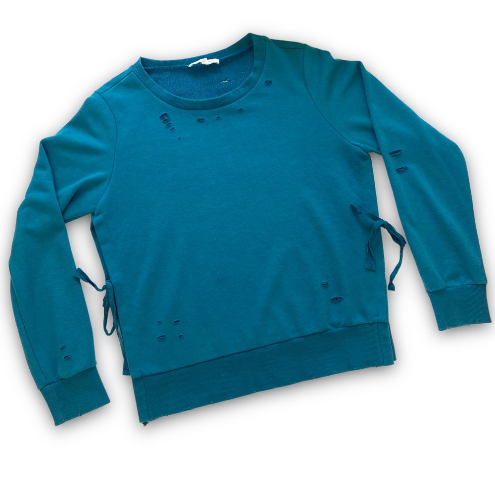 HoneyPunch Distressed Sweater with open side slits Size medium